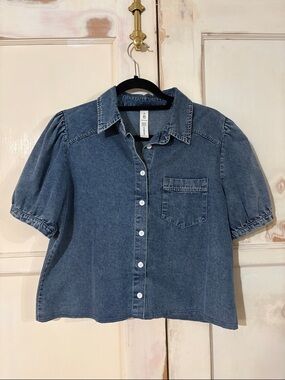 Cropped Blue Denim Button-Down Puff Sleeve Shirt